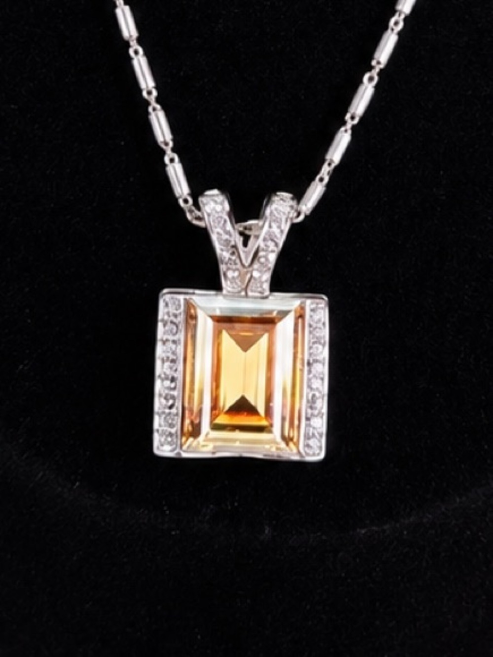 Vintage Silvertone yellow, clear, bling, weighted square pendant Necklace